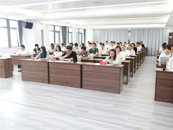 城投集團舉辦“展現(xiàn)青年風采，奉獻青春力量”主題演講比賽